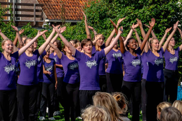 ©Foto: Ronald Mors. Jong talent van MUZT, de musicalopleiding van Cultuur Kwartier Snee